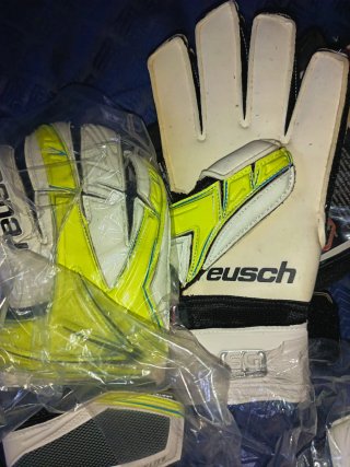 Guantes de portero Reusch (varios colores y tallas