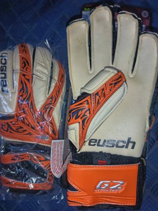 Guantes de portero Reusch (varios colores y tallas