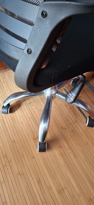 Silla juvenil con diseño de coche