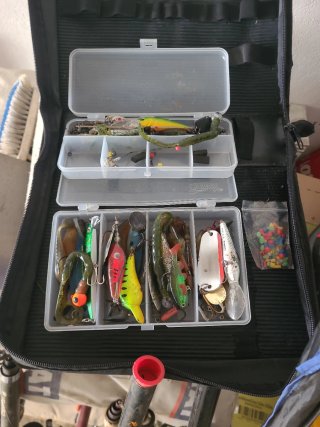 Lote de pesca: Sonda, carrete y accesorios