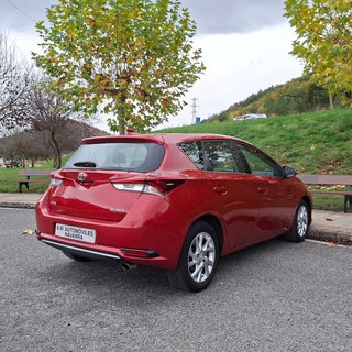 Toyota Auris 2015