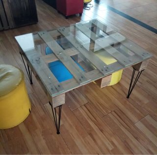 Mesa Palet Madera y Cristal