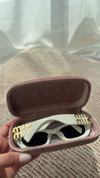 Occhiali da sole Miu Miu SMU09WB5322 bianchi e dorati