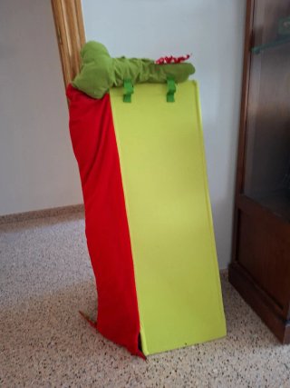 Espejo infantil irrompible cocodrilo de Ikea.