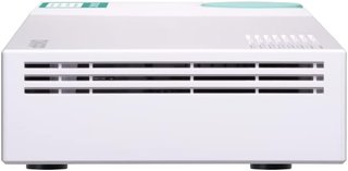 QNAP switch 10GbE puertos gigabit compacto