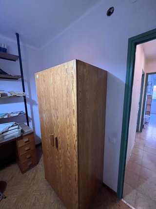 Armario de madera vintage