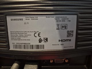 Monitor Samsung S24D330. Led