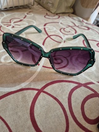 Occhiali da sole vintage color verde Gucci