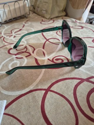 Occhiali da sole vintage color verde Gucci