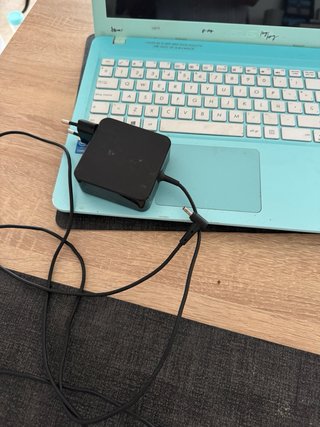 Portátil ASUS azul