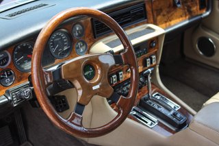 Jaguar  XJ12 1990