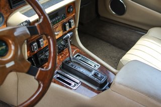 Jaguar  XJ12 1990