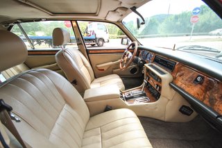 Jaguar  XJ12 1990