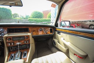 Jaguar  XJ12 1990