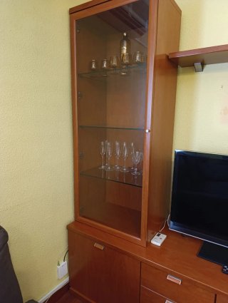 Mueble salón vitrina y bar madera 2,20 mtrs