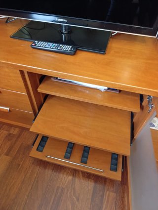 Mueble salón vitrina y bar madera 2,20 mtrs