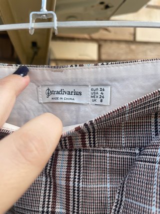 Falda-pantalón NUEVA de cuadros de Stradivarius