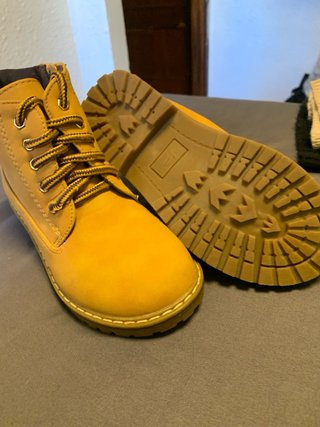 Botas de niño amarillas Talla 30