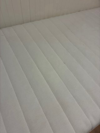 Cama Diván Ikea Blanca y Rosa