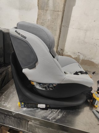 - Maxi-Cosi silla coche giratoria reclinable