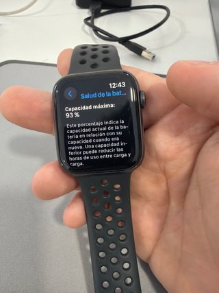 Apple Watch SE Nike A2352 44mm Gris Espacial