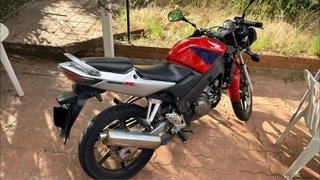 Honda CBR 125 R Roja y Negra