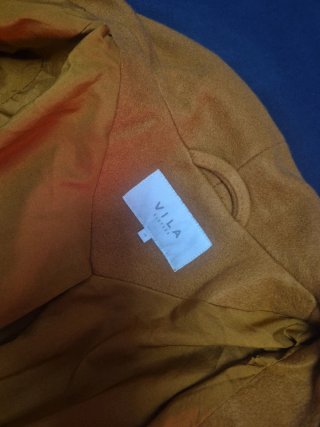 Chaquetón amarillo