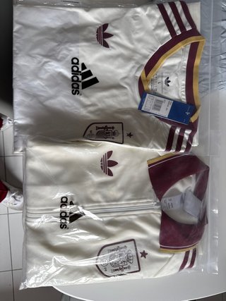 Lote Camiseta y Sudadera y pantalon Adidas Talla L
