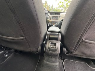 Citroën C-Elysée 1.6 BlueHDi SHINE 100CV • Año 201