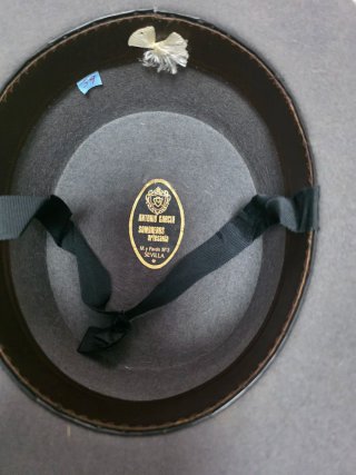 Sombrero ala ancha gris