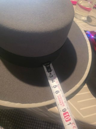 Sombrero ala ancha gris