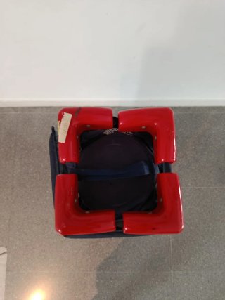 Cuna de viaje azul y roja