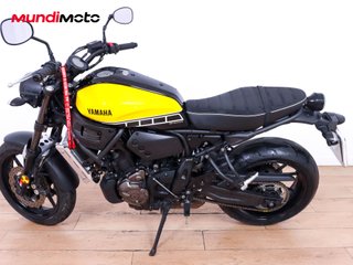 YAMAHA XSR 700