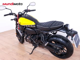YAMAHA XSR 700