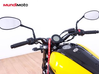 YAMAHA XSR 700
