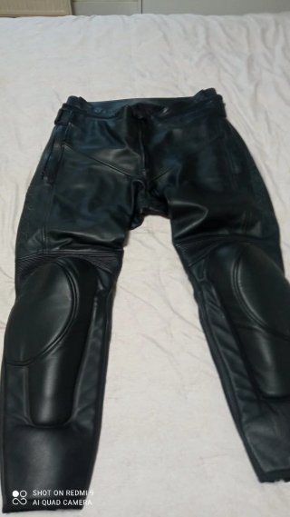 Pantalón cuero moto Dainese Talla 56
