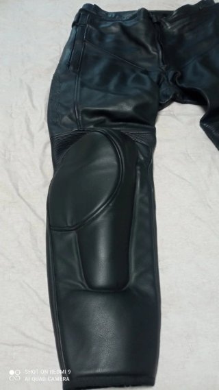 Pantalón cuero moto Dainese Talla 56
