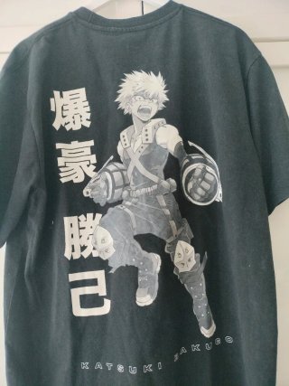 Camiseta Pull&Bear My Hero Academia Talla L