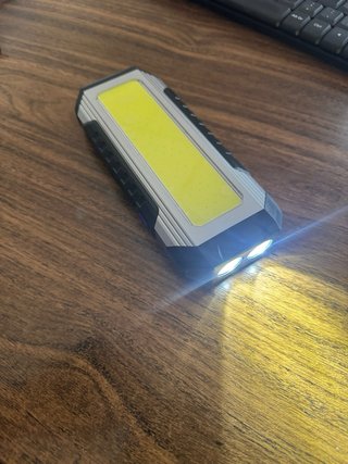 Linterna de trabajo multifuncional