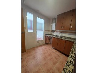 Casa adosada en venta en Avda. de Abril. - 9 de octubre en Sagunto