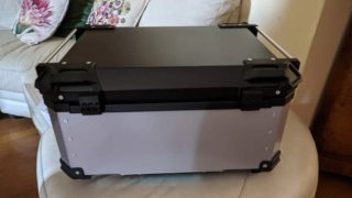Baúl moto aluminio 2 cascos nuevo