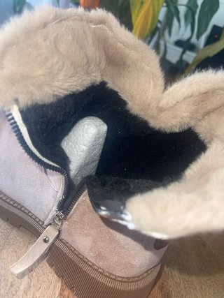 Botines de invierno T43 con forro de pelo SIN USAR