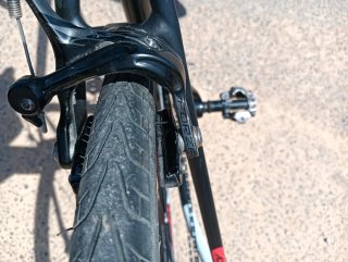 Bicicleta de carretera Ridley Negra y Roja