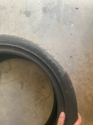 Neumáticos de coche 215/40 17