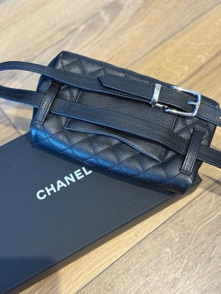 Riñonera Chanel Negra