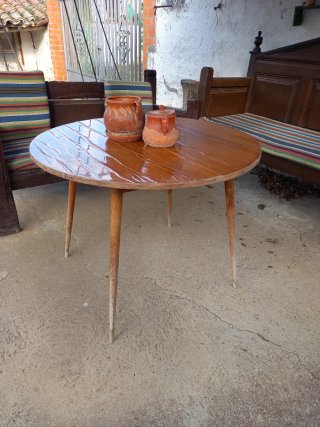 Mesa madera 1m diámetro patas macizas