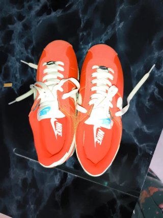 Zapatillas Nike Naranja y Blanco