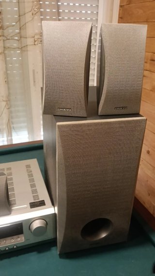 Amplificador Onkyo 5.1 HT-R340