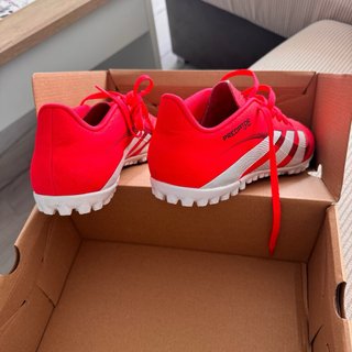 Adidas Predator multitaco rojo talla 40