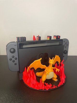 Supporto dock Nintendo Switch con Charizard
